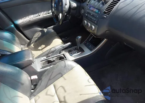 2005 Nissan Altima 3.5 Se-R from USA, damaged, VIN 1N4BL11EX5C388463